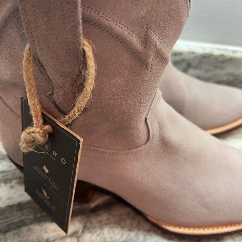 Cuero Boots Brand New Never Worn!! Size 8.5 gray suede